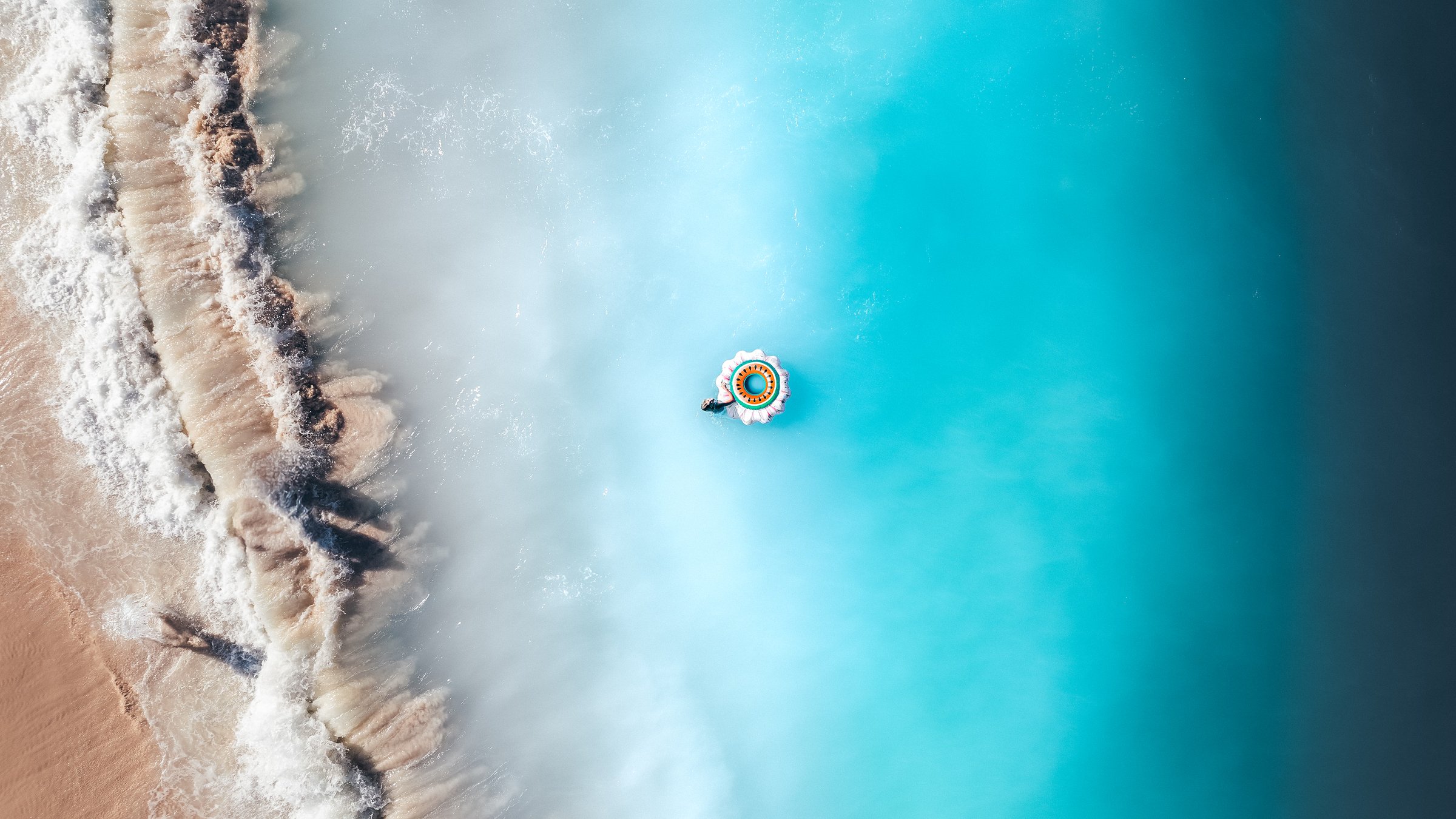 Shoreline — photograph by Ahmed Wahba.